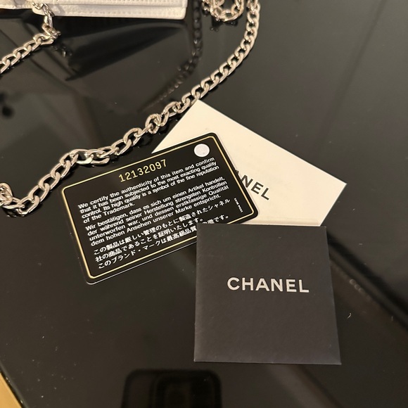 Chanel White Caviar Leather Wallet with Unbranded Silver Crossbody Chain - Picture 16 of 16